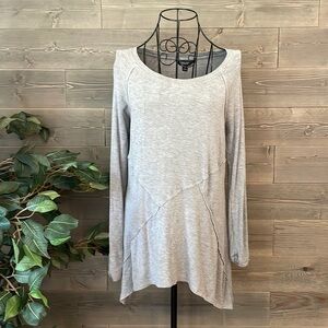 Simply vera Wang size small, long sleeve top